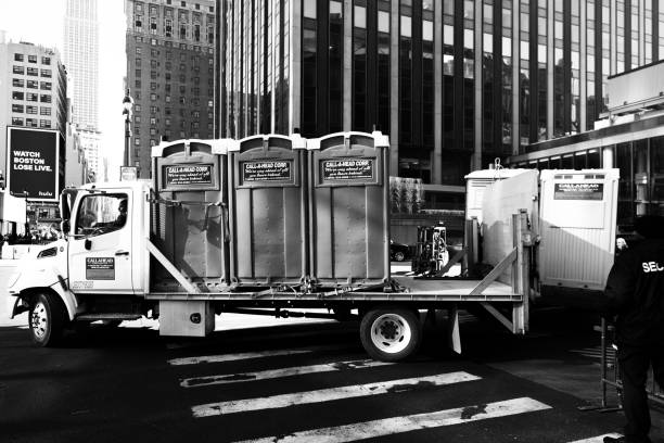 Best Affordable portable toilet rental  in Farmington, MS